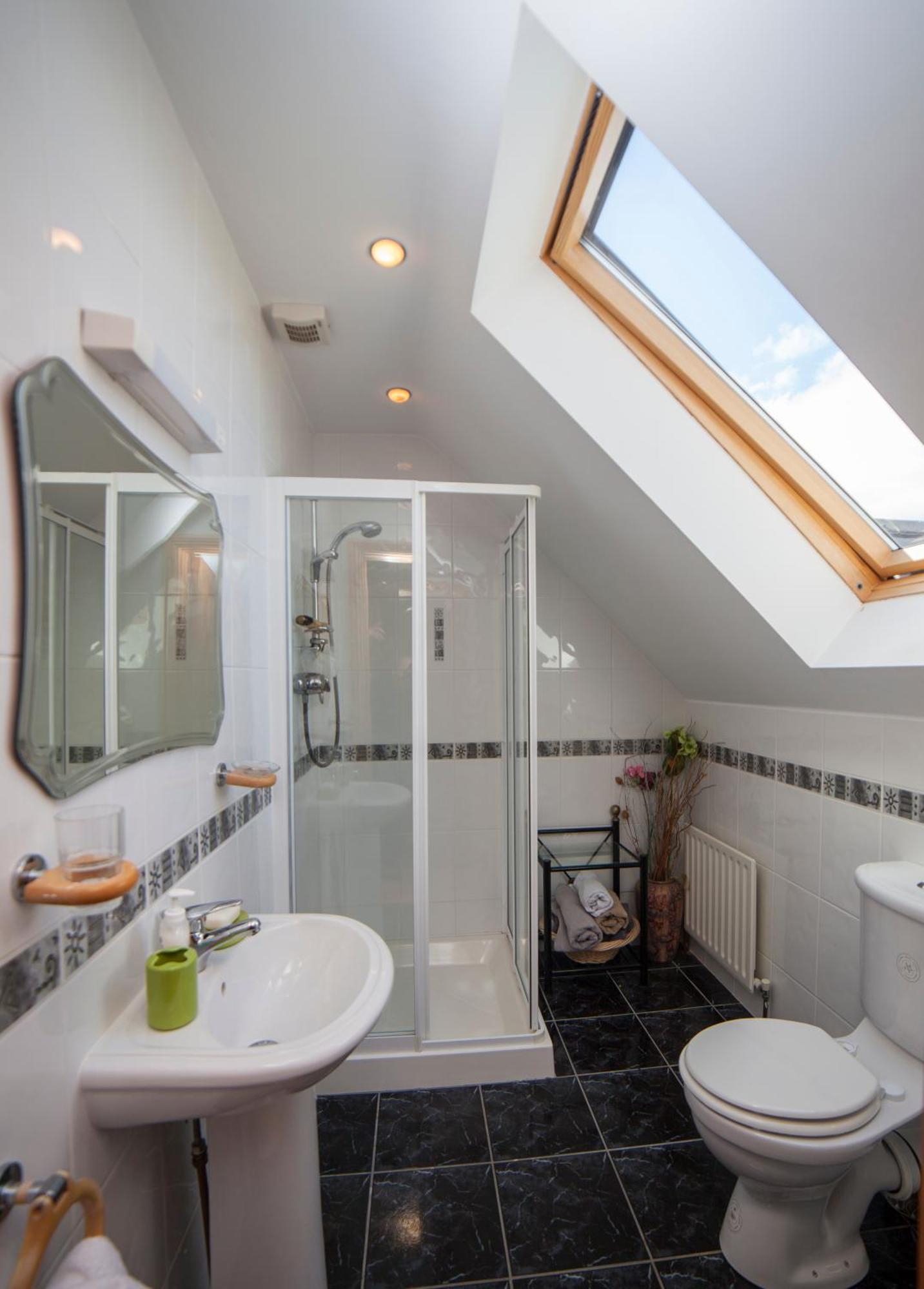 Farnaught House Apartment Westport Bagian luar foto